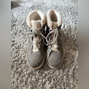 JBU by Jambu Freeze Boots Women’s 8.5M Gray Faux Fur Winter Ankle Hiker Shoes